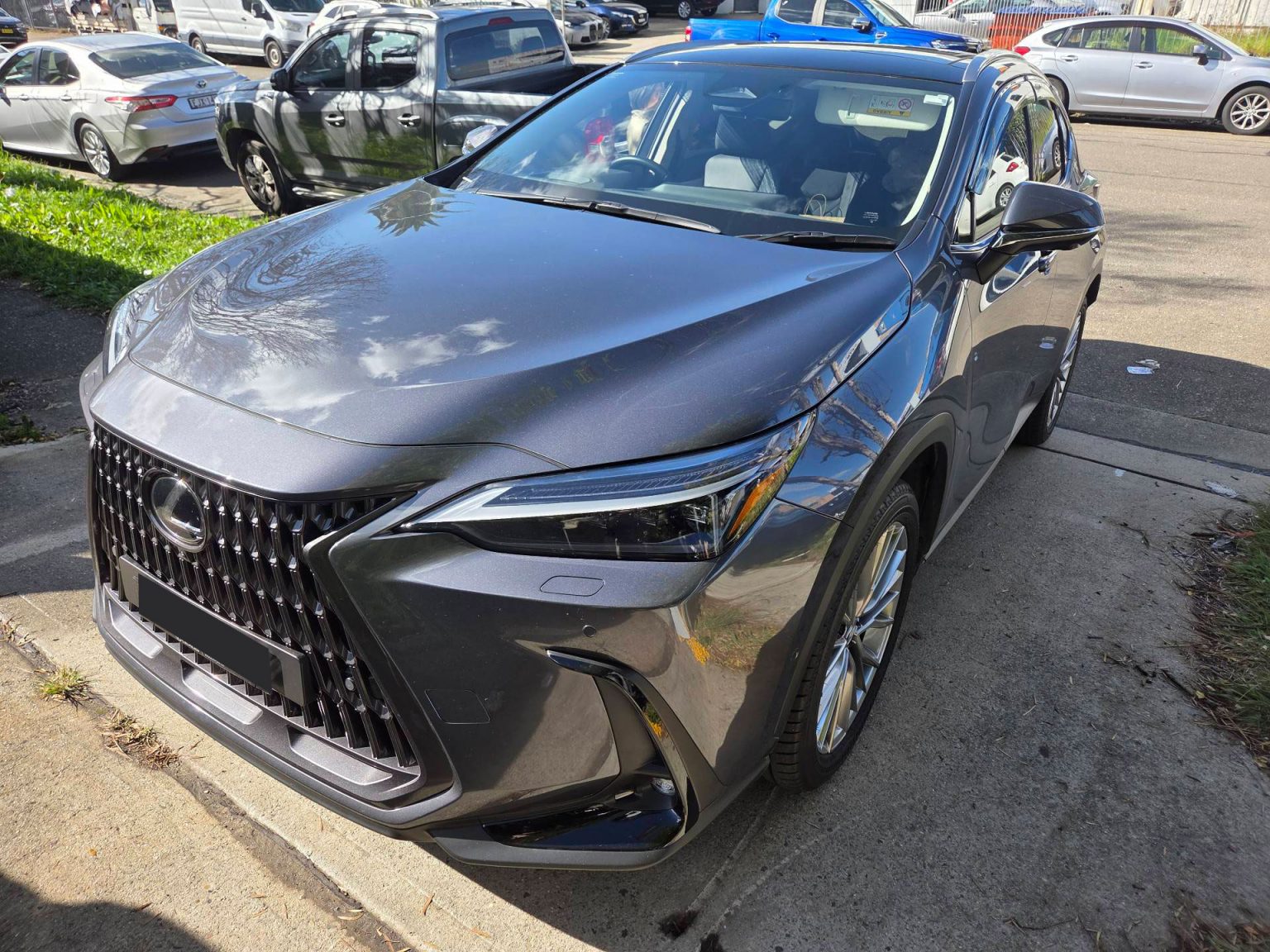 Dah Cheong Lexus NX350h smash repair inspection