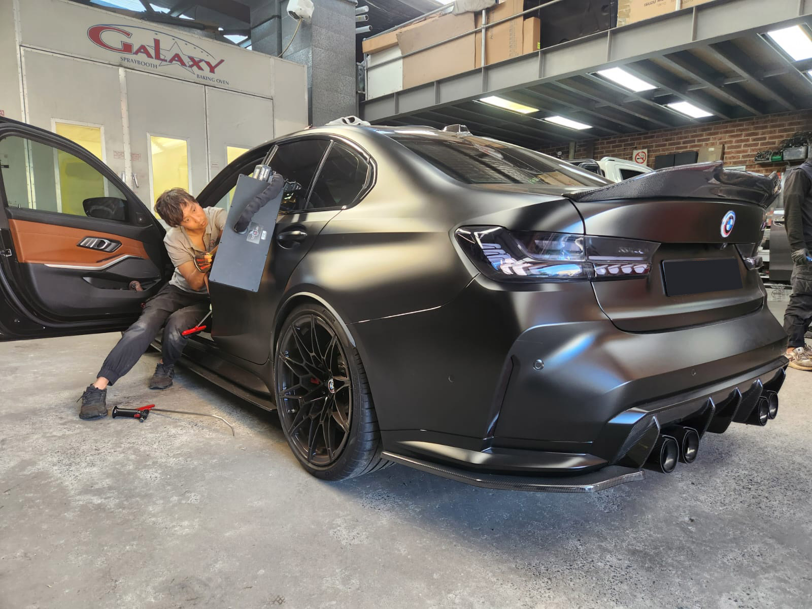 dah cheong smash repairs on job with bmw