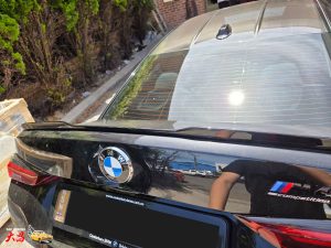 BMW M4 Competition smash repair dent dah cheong sydney rear window