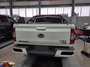 LDV T60 Ute white smash repair dah cheong sydney rear