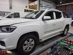 LDV T60 Ute white smash repair dah cheong sydney front left